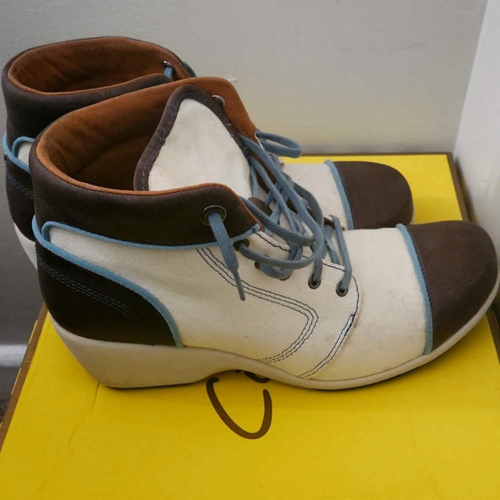 Rocky 4 Eve Sole Booties